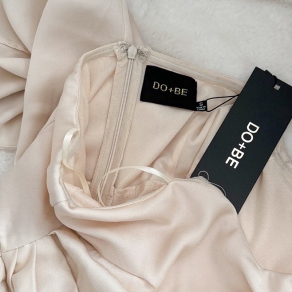 Cream satin strapless dress - Picture 5 of 6